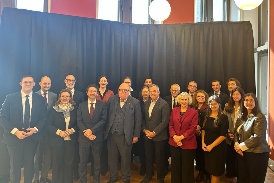 Imagem relacionada à notícia: Terceira reunião internacional da Rede de Enviados Especiais pós-Holocausto sobre a Restituição da Era do Holocausto