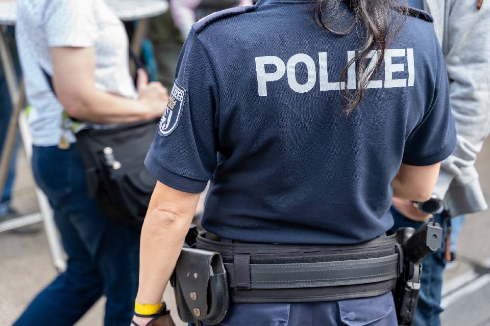 A Alemanha passa nova lei para reprimir o contrabando de pessoas para o Reino Unido