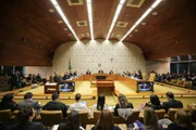 Imagem da matéria: Flamengo aciona STF com pedido contra fim das bets no futebol