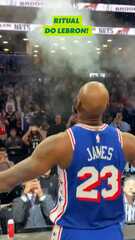 LeBron James faz seu ritual pré-jogo pela primeira vez com a camisa do Philadelphia 76ers