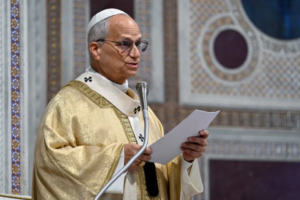 Do hospital, papa Leão XIV pede que Putin suspenda ataques na Ucrânia