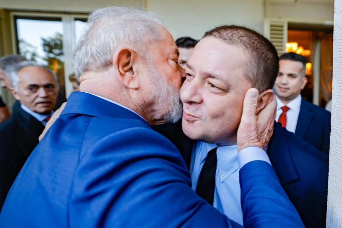 Lula diz ao TSE que Lulinha aceita abrir sigilo em ação contra Flávio