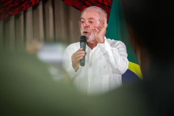 Em anúncio de pacote para MEIs, Lula diz que economia está "longe do ideal"