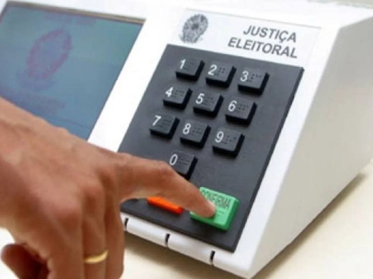Primeira hora do 2º turno tem mais de 1 milhão de ausências justificadas