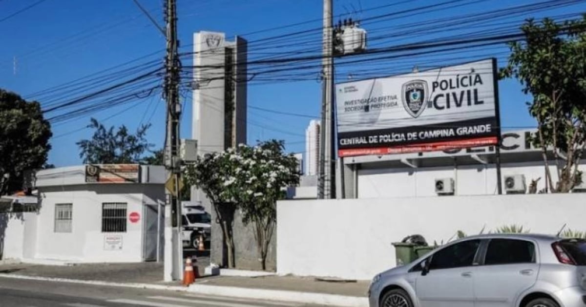 Jovem é presa após esfaquear companheiro durante crise de ciúmes, em Campina Grande