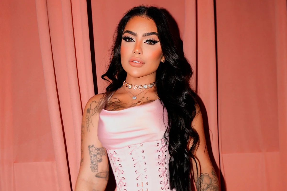 MC Mirella tem show cancelado após polêmica com política; veja o motivo