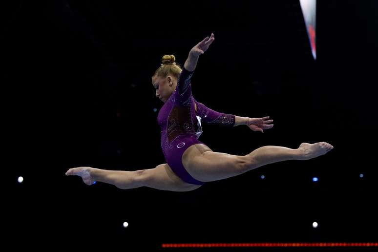 Flávia Saraiva conquista medalha de bronze no Mundial de Ginástica Artística