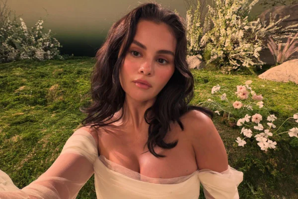 SIBO: gastroenterologista alerta para condição intestinal de Selena Gomez