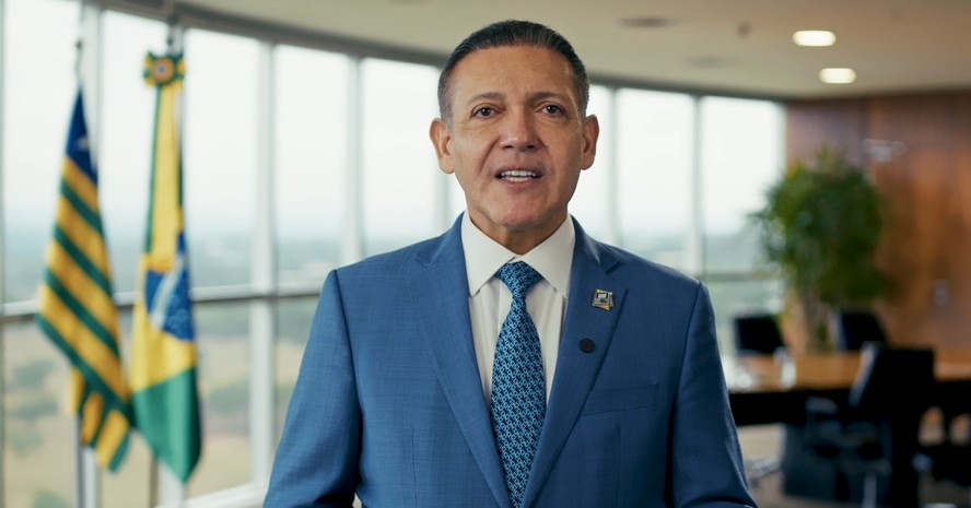 Nunes Marques recua e derruba prazo de 48 horas para retorno de canal pró-Lula no WhatsApp