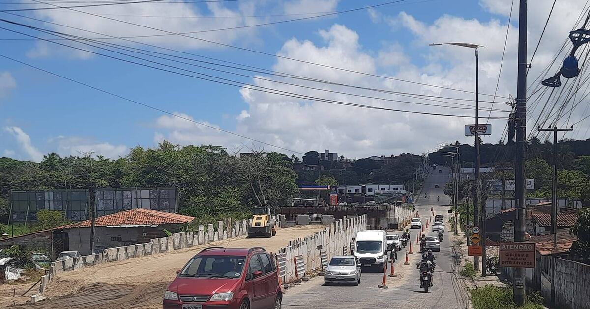 Trânsito vai ser bloqueado na ladeira Mangabeira-Valentina para içamento de vigas, neste sábado
