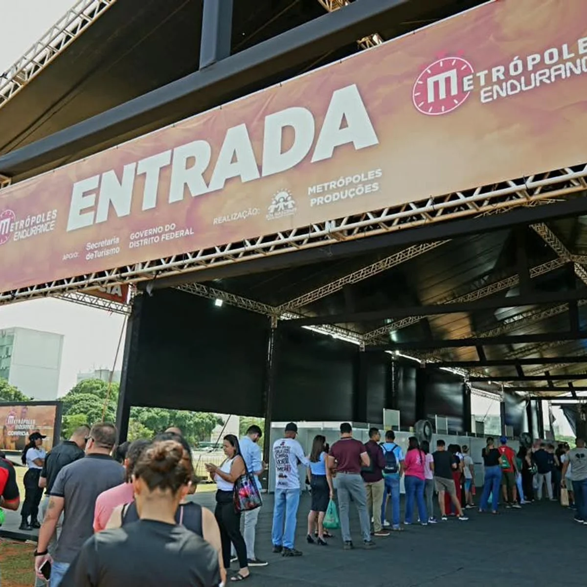 Vila do Metrópoles Endurance Corrida reúne estandes de esporte e bem-estar