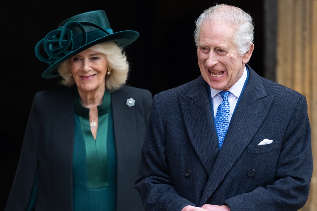 Rainha Camilla cita hábito "perturbador" de rei Charles antes do jantar