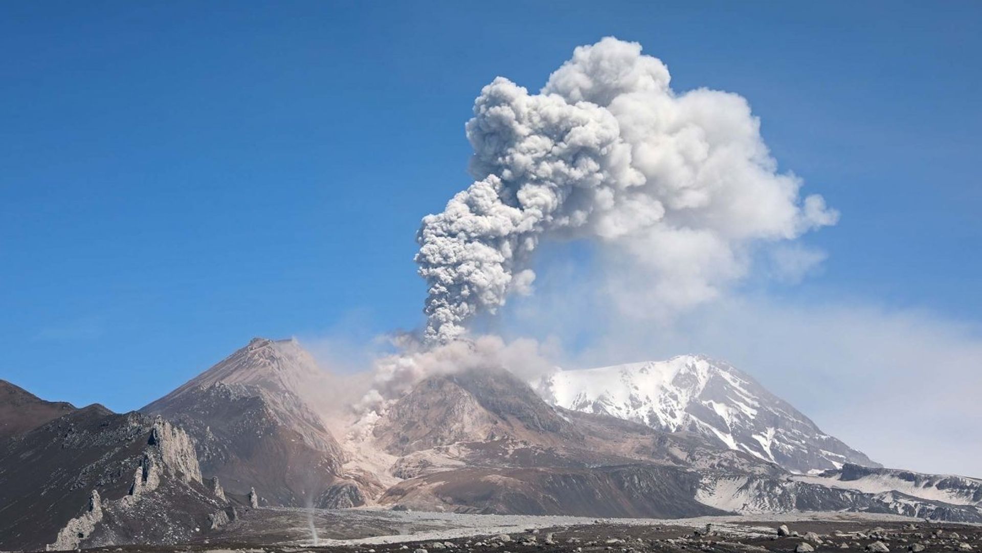 Instituto Carpiniski: os vulcões são grandes depósitos de ouro e cobre