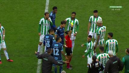 Veja a confusão que gerou a expulsão de Alan Ruschel no jogo Juventude e Cruzeiro