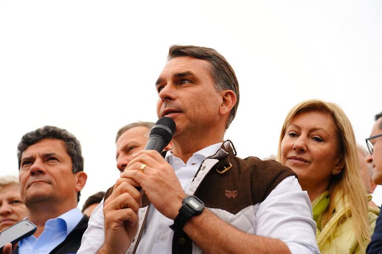 Qual o futuro da família Bolsonaro após as eleições? Derrota pode reorganizar nomes da direita